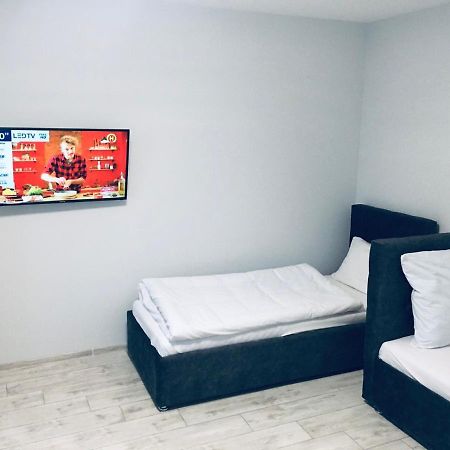 Apartment Edelweiss Uzjhorod Exteriör bild