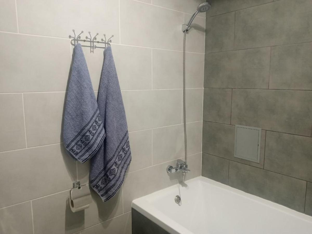Apartment Edelweiss Uzjhorod Exteriör bild
