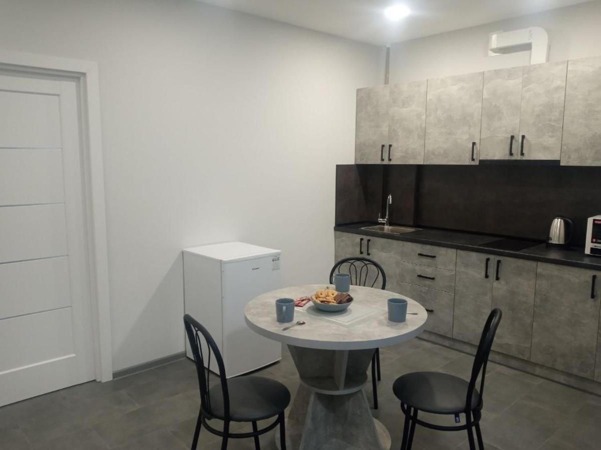 Apartment Edelweiss Uzjhorod Exteriör bild