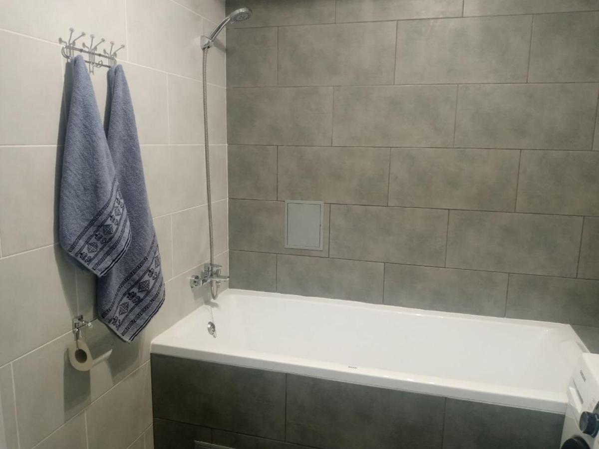 Apartment Edelweiss Uzjhorod Exteriör bild